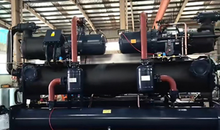 【高效节能 智冷未来】华兆双螺杆冷水机，为您的工业制冷保驾护航！